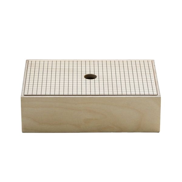 New Arrival Wooden Game Board Box With Grid Top Multi Purpose Storage Case Solid Wood Organizer Board Game Box Home decor