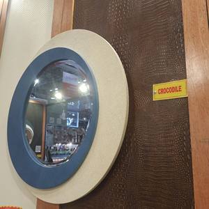 Miroir rond en fausse galuchat de style industriel - Product Image 3