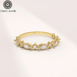 Anillo de compromiso y eternidad de plata para mujer Charm_Jewells con moissanita de corte cojín, engaste clásico de puntas, certificado IGI, rodio - Product Image 6