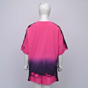 Conjunto de camiseta gráfica oversize y shorts para mujer, personalizado, de manga corta, estilo streetwear, con efecto desgastado, venta al por mayor - Product Image 2