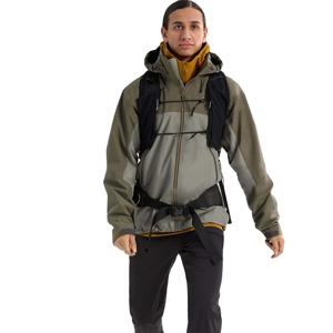 Veste d'hiver durable pour hommes, chaude et respirante, idéale pour les aventures hivernales en plein air. - Product Image 1