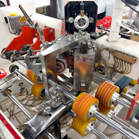Machine semi-automatique de fabrication de boîtes en une seule pièce pour la fabrication de boîtes en carton ondulé
