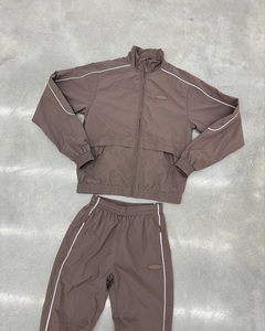 Conjunto Deportivo Personalizado de Nylon para Hombre, Estilo Urbano, de Alta Calidad, 2 Piezas, Ligero, Holgado, Cortavientos - Product Image 2