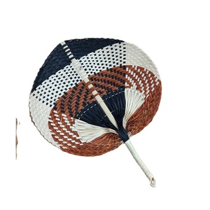 Abanico de bambú tradicional-Abanicos de mano de bambú de hoja de palma hechos a mano coloridos para colgar la decoración del hogar - Product Image 1