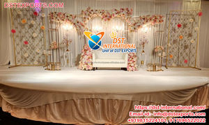 Escenario Profesional Moderno para Bodas Indias Reales con Decoraciones de Pilar Romano Dorado para Recepción, Decoración para Eventos en Australia - Product Image 5