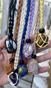 Conjunto de Collares de Macramé Coloridos con Cristales, Collar Ajustable de Piedras Curativas Estilo Boho, Joyería Bohemia Hecha a Mano para Mujer - Product Image 3