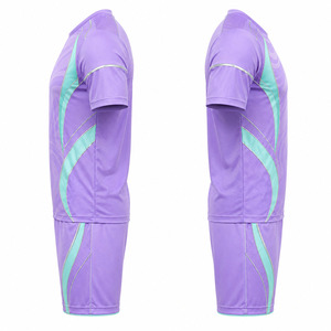 Conjunto de camiseta y pantalones cortos de fútbol sala personalizados sin marca para hombre, uniforme de entrenamiento de fútbol sublimado en color lavanda y menta - Product Image 3