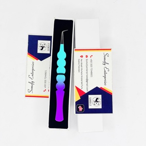 แหนบดัดขนตาสแตนเลสเคลือบสีฝุ่นสองสี ปรับแต่งโลโก้ได้ งอ 90 องศา ขนาดเล็ก สีเงิน 10 มม. ฟันเรียบ - Product Image 1