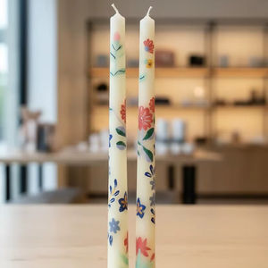 Ensemble de bougies coniques en cire de soja peintes à la main Pastel Bloom (lot de 2) pour Noël, les anniversaires, les centres de table et la mise en beauté esthétique de la table - Product Image 1