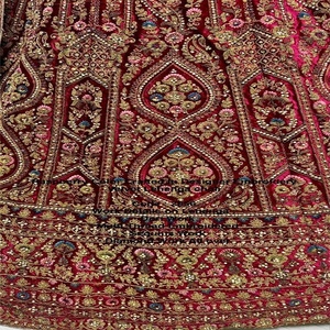 Ropa de boda y fiesta de primera calidad Lehanga Choli para mujer con Dupatta de proveedor y exportador indio - Product Image 5