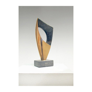 Sculpture contemporaine en laiton artisanale, élégante, abstraite, style Pop Art, accent décoratif pour Diwali - Product Image 6