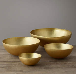 Elegante Tazón de Servir de Latón, Diseñado para Hogares Modernos con Influencia Clásica y Forma Atractiva - Product Image 6