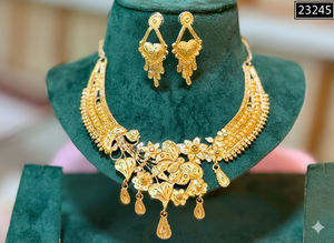 Parure Collier et Boucles d'Oreilles Femme en Alliage Plaqué Or/Argent avec Zircon, Style Indien et Africain, Collection Anniversaire 2024 MOLL JEWELLERS - Product Image 6