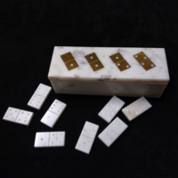 Tuiles de dominos doubles six en bois faites à la main avec points incrustés d'or, coffret cadeau de luxe écologique, boîte de rangement blanche