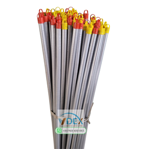 Manche de balai en bois dur du Vietnam avec tête en plastique |   Usage domestique |   Fournisseur en gros |   Directement de l'usine |   MOQ 106 000 PCS - Product Image 1
