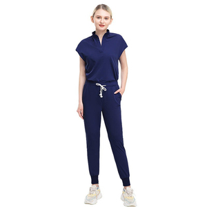 Robe uniforme de spa à manches courtes coupe ajustée pour esthéticiennes, coiffeuses, techniciennes en ongles et massothérapeutes - Product Image 2