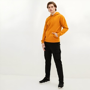 Sudadera con Capucha Slim Fit Color Rosa Polvoriento, Tejido Ligero y Transpirable, Prenda Casual Elegante, Prenda Urbana Moderna, Diseño Minimalista y Limpio - Product Image 2