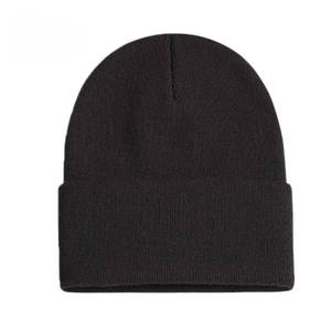 Gorro de Punto con Motivo Nórdico y Opciones de Diseño Personalizado para Minoristas de Marcas de Ropa de Invierno y Compradores Mayoristas de Gorros - Product Image 2