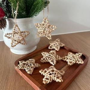 Adornos Navideños de Ratán Hechos a Mano en Vietnam: Campana, Estrella, Árbol, Muñeco de Nieve, Casa y Hongo para Decoración Festiva del Árbol y del Hogar - Product Image 1
