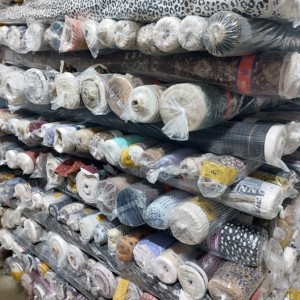 Lot de stock Jenny. Lot de tissus imprimés en mousseline de Corée, textiles variés, motifs imprimés, hijab, robe, vêtements variés - Product Image 6