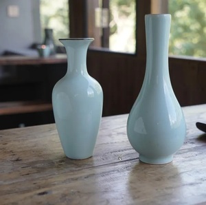 Juego de Jarrones Decorativos de Cerámica de Diseño con Acabado Degradado Verde Azulado Brillante, Conjunto Moderno para un Estilo Elegante en el Interior del Hogar - Product Image 4