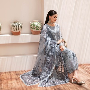 Robes pakistanaises cousues en gros costumes 3 pièces en mousseline de soie de marque originale par Ramsha vêtements indiens et pakistanais ensemble Kurta - Product Image 3