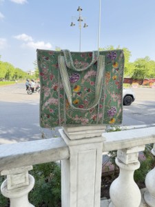Sac fourre-tout bohème en velours matelassé, couleur unie, grande capacité, ouverture par le haut, fermeture éclair, doublure en coton, pour l'été et la plage, pour femme - Product Image 1