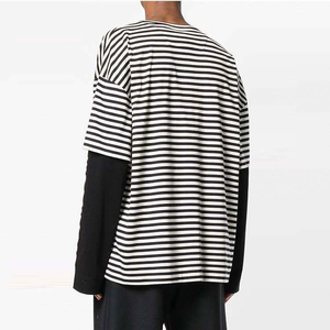 เสื้อยืดแขนคู่ผู้ชาย ผ้าฝ้าย 100% ใส่สบาย ทรงหลวม พิมพ์ลายโลโก้ด้านหน้า พร้อมป้าย  เสื้อยืดแขนคู่ผู้ชาย - Product Image 4