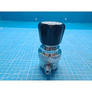 YUTAKA ERSB-3000-3AW ERSB-2000-3AW Sistema de Alimentación Ininterrumpida Usado Como Está, Piezas de Equipos Semiconductores Legados - Product Image 1