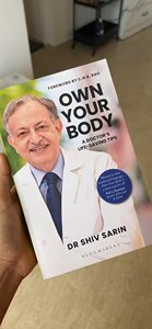 Propriétaire de votre corps : Guide d'amélioration personnelle de la santé et de la forme physique par le Dr Shiv K. Sarin (livre broché en anglais) - Product Image 2