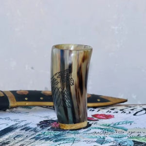 Jarra de Cuerno Natural de Búfalo Tallada a Mano, Taza de Cerveza, Jarra de Sidra, Hecha a Mano, Pulida con Diseño Animal - Product Image 1