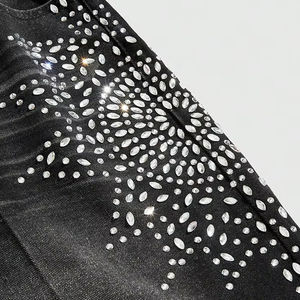 Short en jean pour homme personnalisé, style streetwear hip-hop, avec strass, coupe baggy, effet vieilli, délavé à l'acide, fabrication OEM - Product Image 4