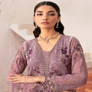 Salwar Kameez Ramsha Vol. R-12 pakistanaise de créateur Tenue de fête pour femmes Costumes kurta indiens Robes Fabriquées à la main par des artistes pakistanais - Product Image 4