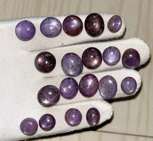 Mayorista Directo de Fábrica: Cabujones de Rubí Estrella Natural, Piedras Preciosas Sueltas de Tamaños Variados para Anillos y Colgantes - Product Image 1