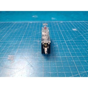 ที่ใส่ฟิวส์ Sakazume FHC-15D มือสอง ใช้ได้ทันที อะไหล่อุปกรณ์เซมิคอนดักเตอร์รุ่นเก่า - Product Image 1