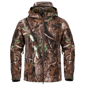 Veste de chasse en softshell camouflage d'hiver avec fermeture éclair intégrale, personnalisable avec logo, prix abordable, pour hommes et femmes, directement de l'usine - Product Image 4
