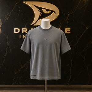 Camiseta de Hombre Estilo Urbano Color Gris Humo, Texturizada, Corte Recortado, Oversize, Tejido Jacquard de 240 GSM, Marca Dravelle Industry - Product Image 1
