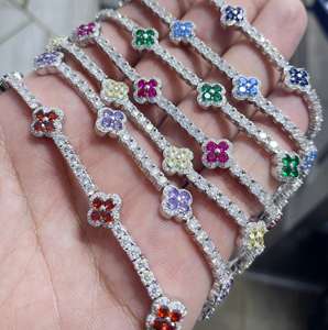 Bracelet chaîne trèfle à quatre feuilles en moissanite, argent sterling 925 plaqué or, tendance pour femmes - Product Image 3