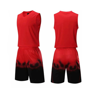 Ensemble de maillot de basket-ball unisexe rouge, débardeur sans manches avec short à taille élastique, vêtements de sport en polyester respirant - Product Image 2