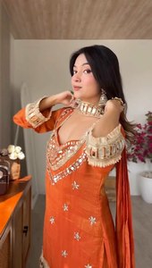 ซื้อเลย! ชุดคุर्ติ ดีไซน์ล่าสุด ลายปักสุดพิเศษ พร้อมกางเกงและผ้าคลุมไหล่ ความยาวปานกลาง เหมาะสำหรับงานแต่งงาน / อีด / รอมฎอน - Product Image 2