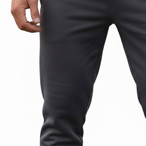 Conjuntos Deportivos para Hombre de Alta Calidad, Personalizados, Más Vendidos, en Color Sólido, Transpirables, de Secado Rápido, en Poliéster - Product Image 5