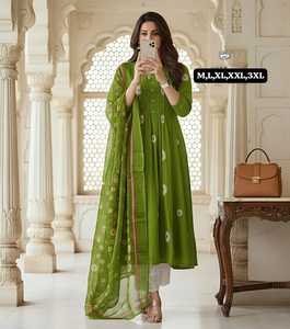 Women's Embroidered Work Cotton <b>Kurti</b> And Pant With Mul Mul Dupatta Set Ready To Wear - Product Image 6