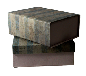 Boîte imprimée avec fermetures magnétiques, en papier de coton sans bois, écologique et fait main, imprimée en offset - Product Image 4