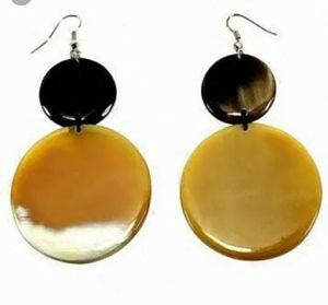 Pendientes Circulares de Cuerno de Búfalo, Pulidos, Artesanía Natural, Ecológicos, Hechos a Mano, con Patrón de Caparazón de Tortuga, Diseño Moderno, MN EXPORTS - Product Image 1