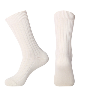 Chaussettes habillées en coton noir uni pour hommes, avec revers côtelé, douces et respirantes, lot de 5, vente en gros - Product Image 4