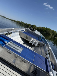 <b>L</b>-i-n-<b>d</b>-<b>e</b>-r 440 F-i-s-h-i-n-g Export Quality Boats - Product Image 6
