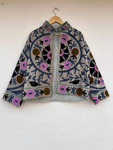 Manteau de mariage fait main pour festival |   Manteau d'hiver en velours Suzani à motif floral Duster pour festivals et mariages |   Bomber brodé - Product Image 3