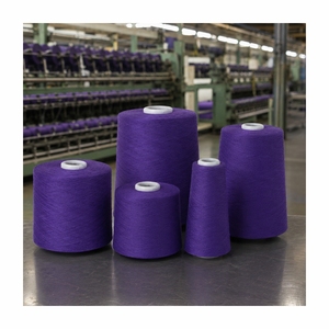 Hilo de algodón 100% morado teñido en anillo para tejido textil, absorbente de humedad, hecho en India con algodón puro. - Product Image 1