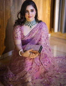 ผ้าส่าหรีอินเดียปักลายสไตล์บอลลีวูดแบบผ้าเน็ต - Product Image 4