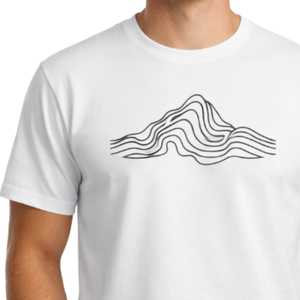 Camiseta Blanca de Algodón Premium al por Mayor |   Diseño de Montaña con Arte Lineal Impreso Personalizado |   Ropa Casual de Verano de Alta Calidad - Product Image 3